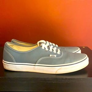 AUTHENTIC VANS